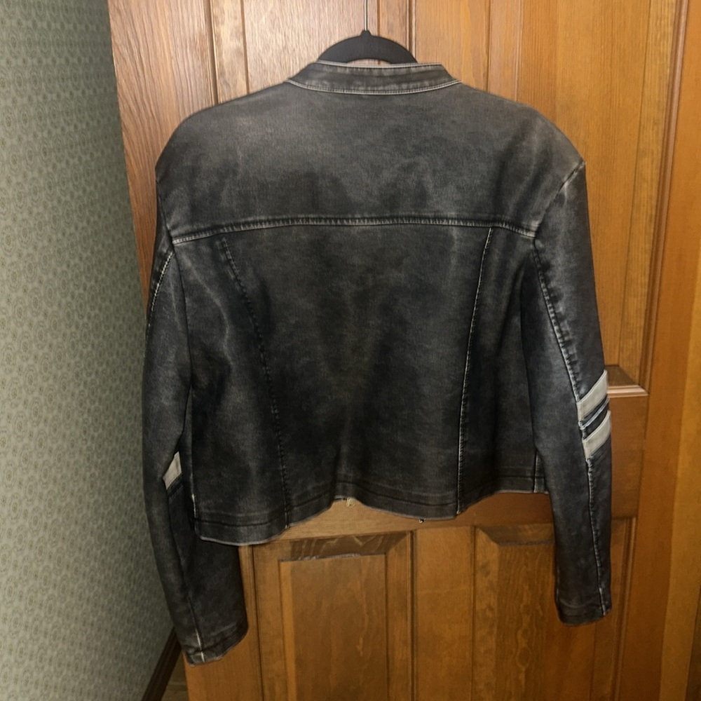 DISTRESS FAUX LEATHER RACER JACKET - Picture 4 of 4